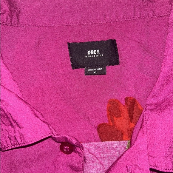 OBEY button down - Picture 3 of 3